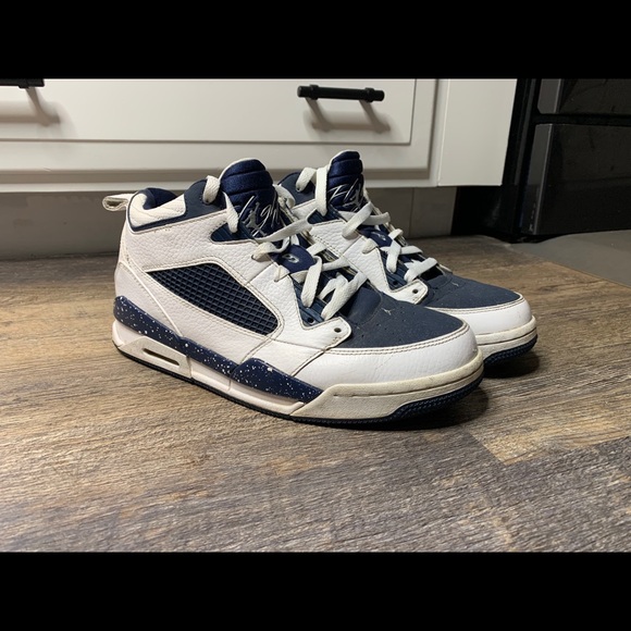 Men’s Air Jordan Flight 9 Sneakers - Picture 1 of 8